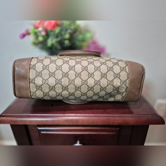 Gucci Vintahr Beige and Brown Monogram Satchel Authentic - Picture 4 of 6